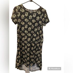 LuLaRoe Carly xxs but fits big ( small/medium)